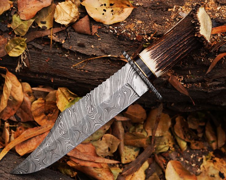 Hand Forged Damascus Steel  hunting  Knife , Custom Handmade Damascus Steel Hunting Knife With Stag Horn Handle.