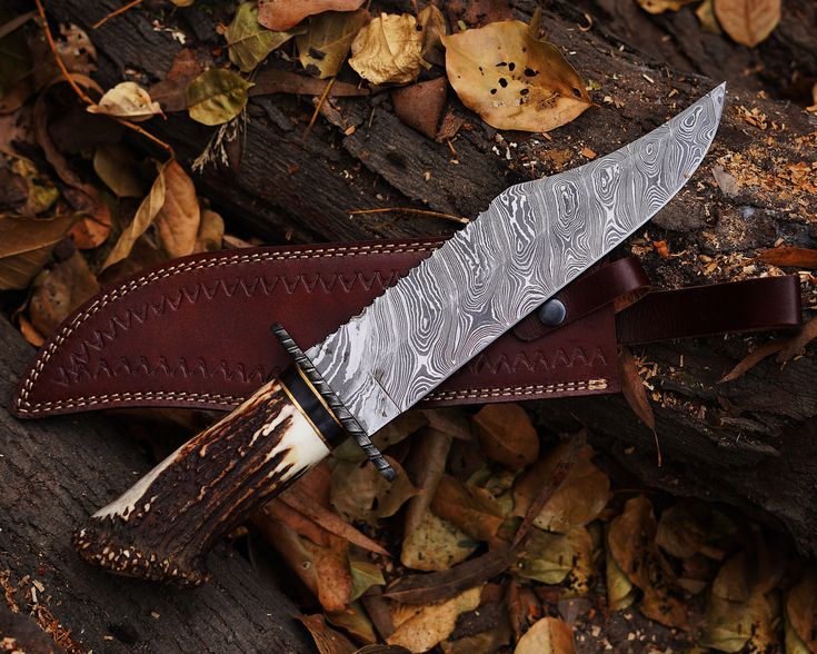 Hand Forged Damascus Steel  hunting  Knife , Custom Handmade Damascus Steel Hunting Knife With Stag Horn Handle.