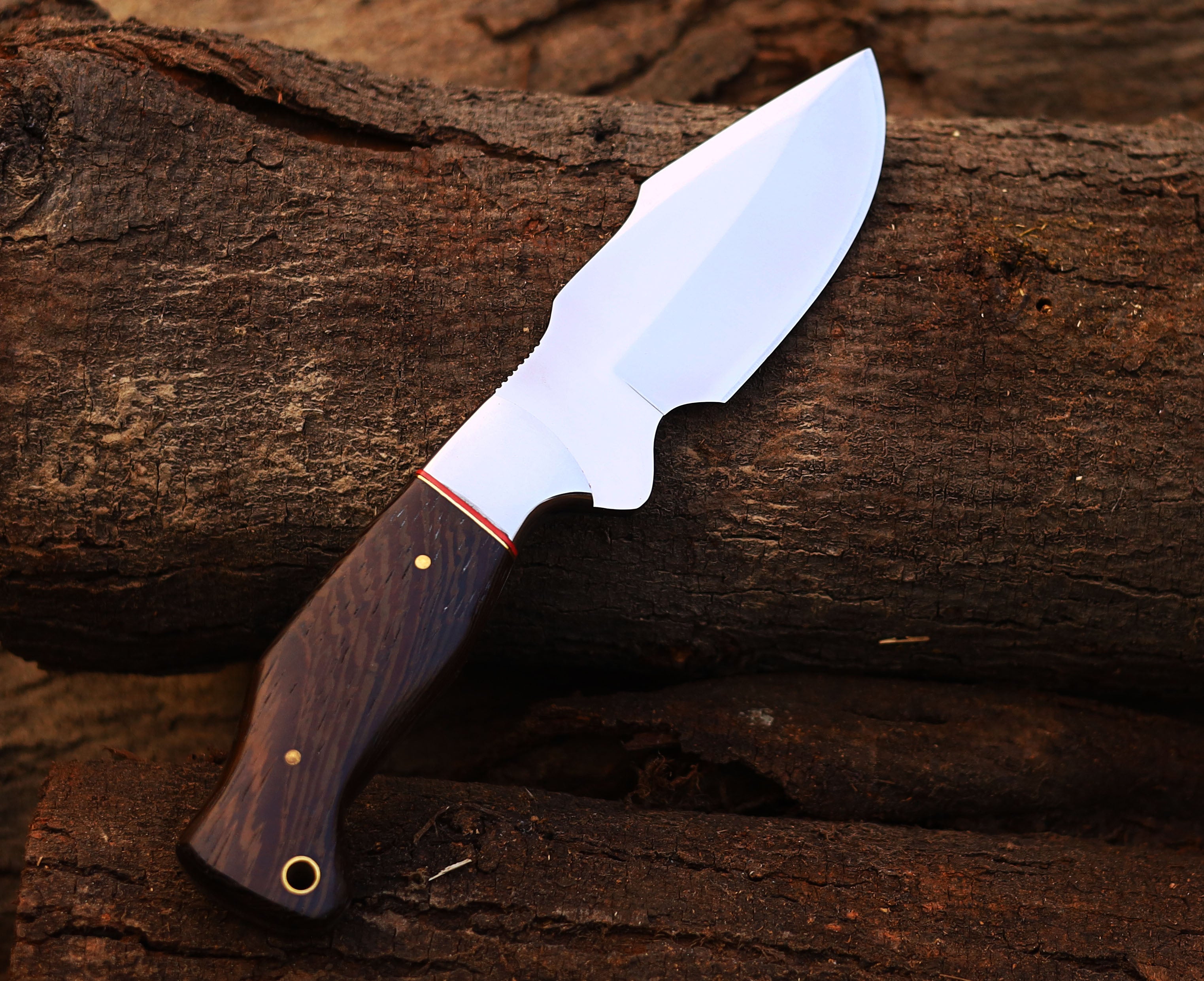 Handmade High Carbon Stainless Steel Hunting Skinner Knife - Precision Craftsmanship for Ultimate Outdoor Performance