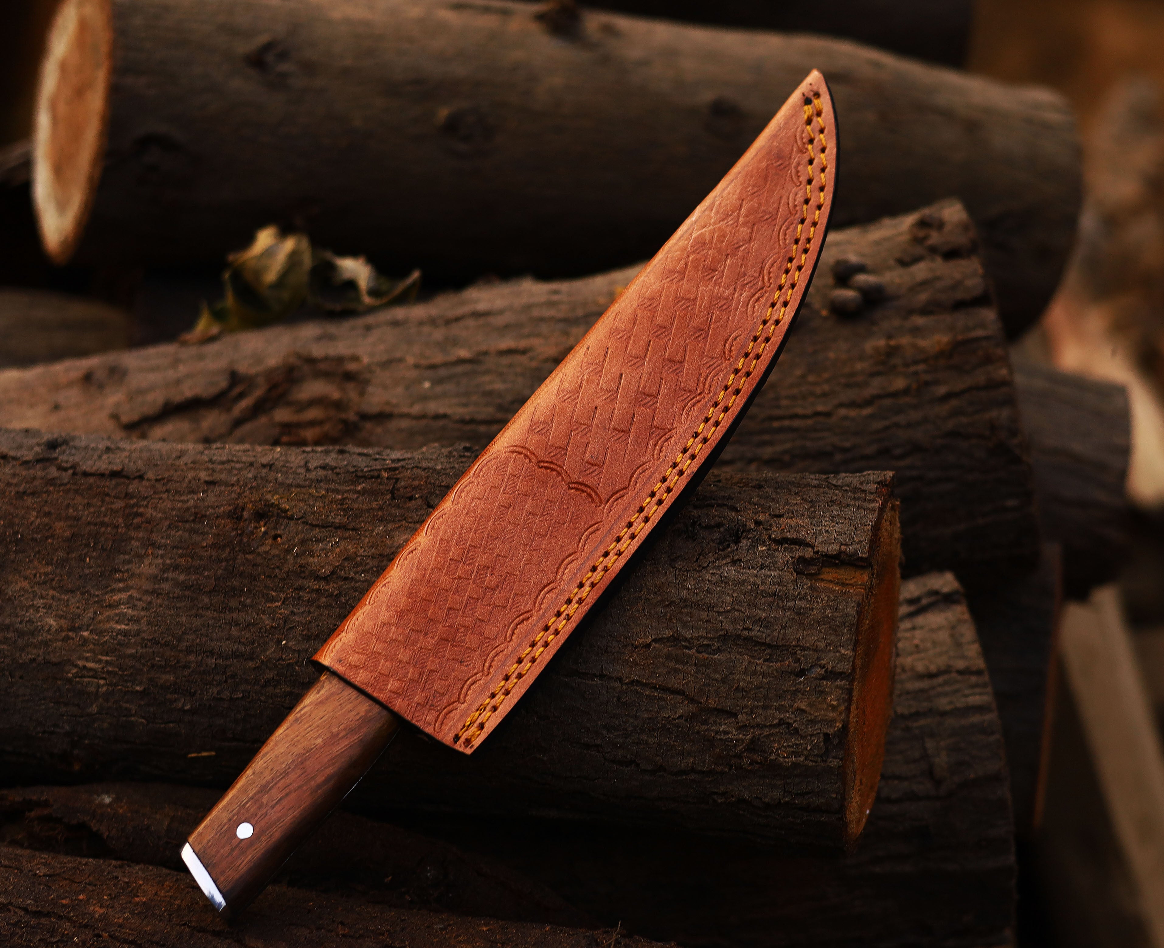 Handmade High Carbon Stainless Steel Hunting Knife - Precision Craftsmanship for Superior Outdoor Performance