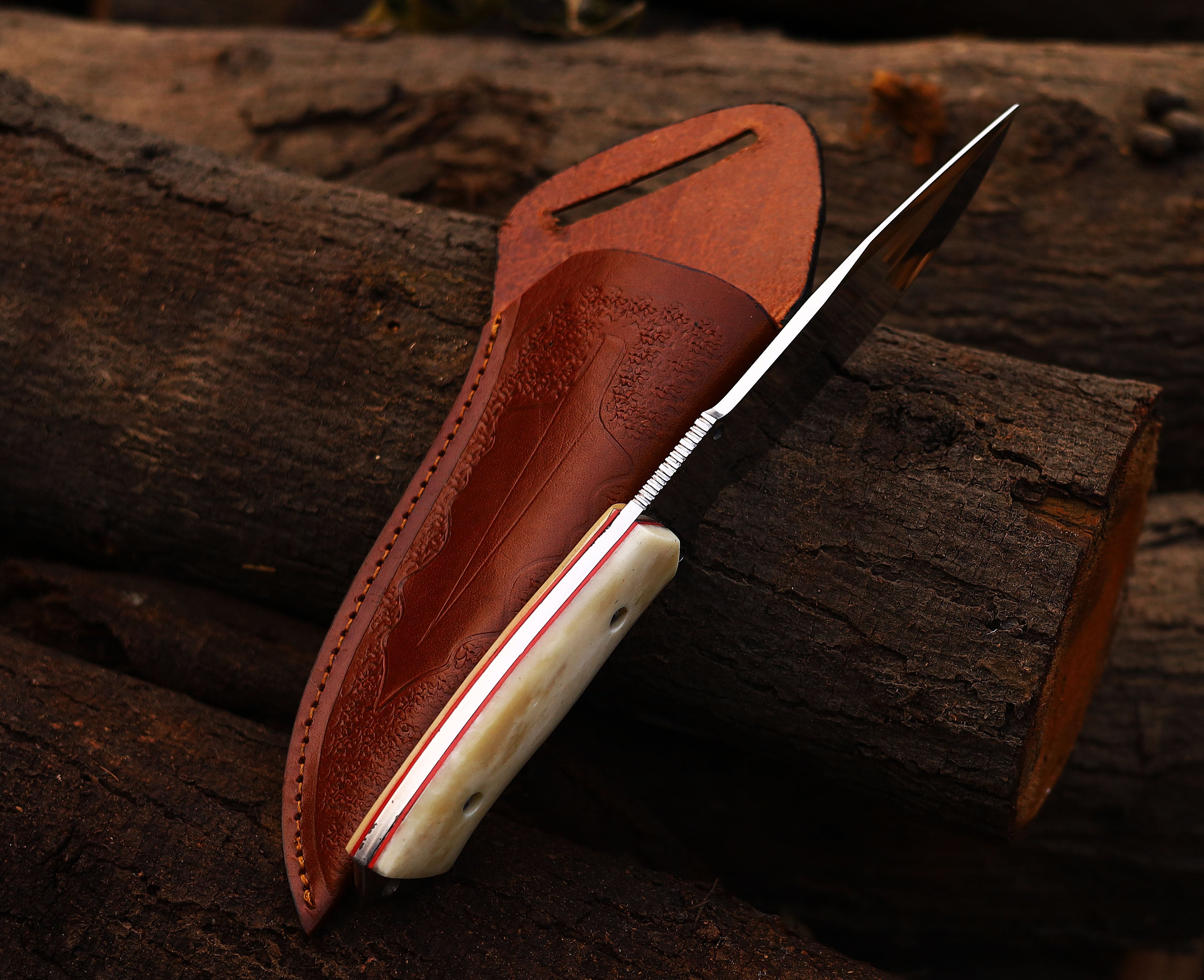 Handmade High Carbon Stainless Steel Hunting Knife - Precision Craftsmanship for Superior Outdoor Performance