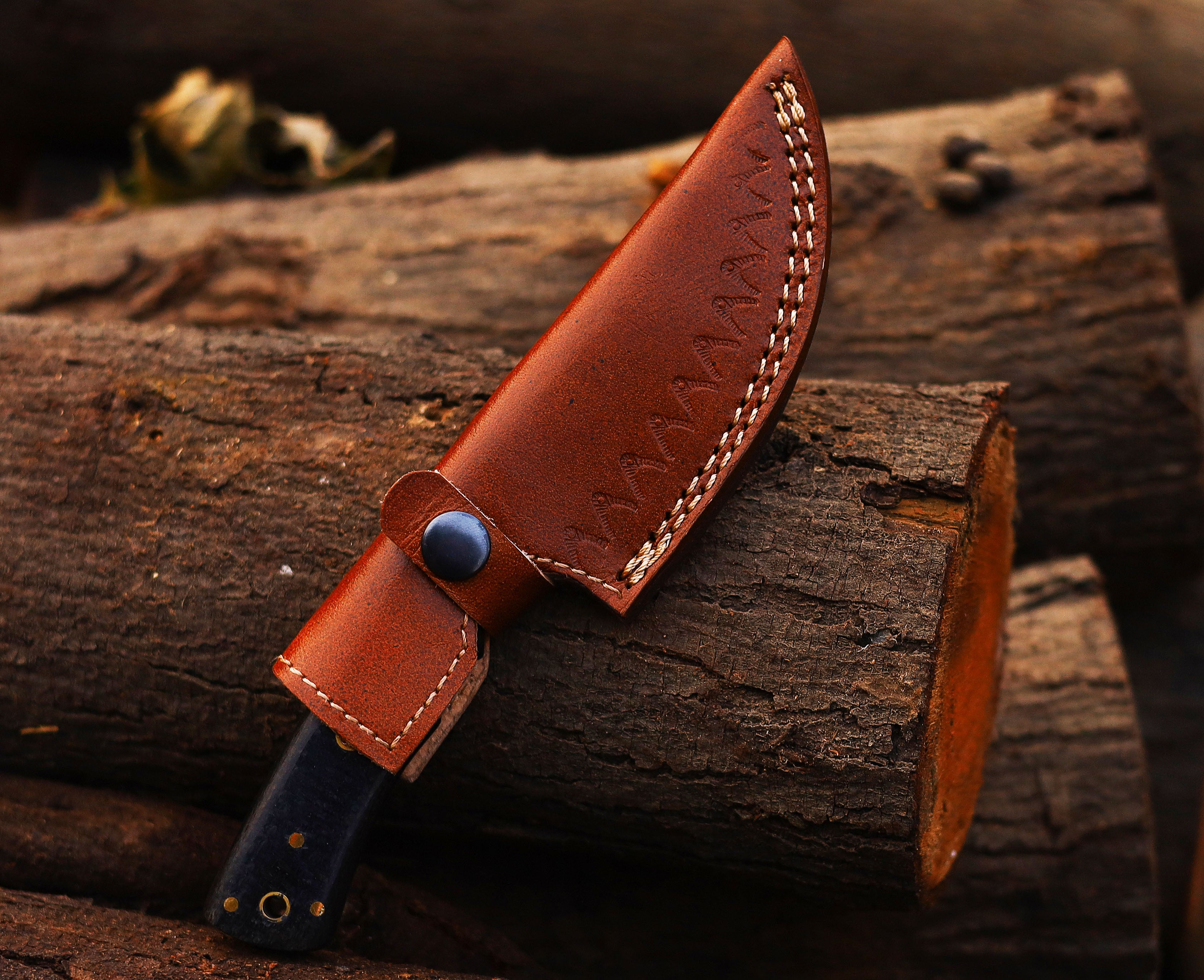 Handmade High Carbon Stainless Steel Hunting Skinner Knife - Precision Craftsmanship for Ultimate Outdoor Performance