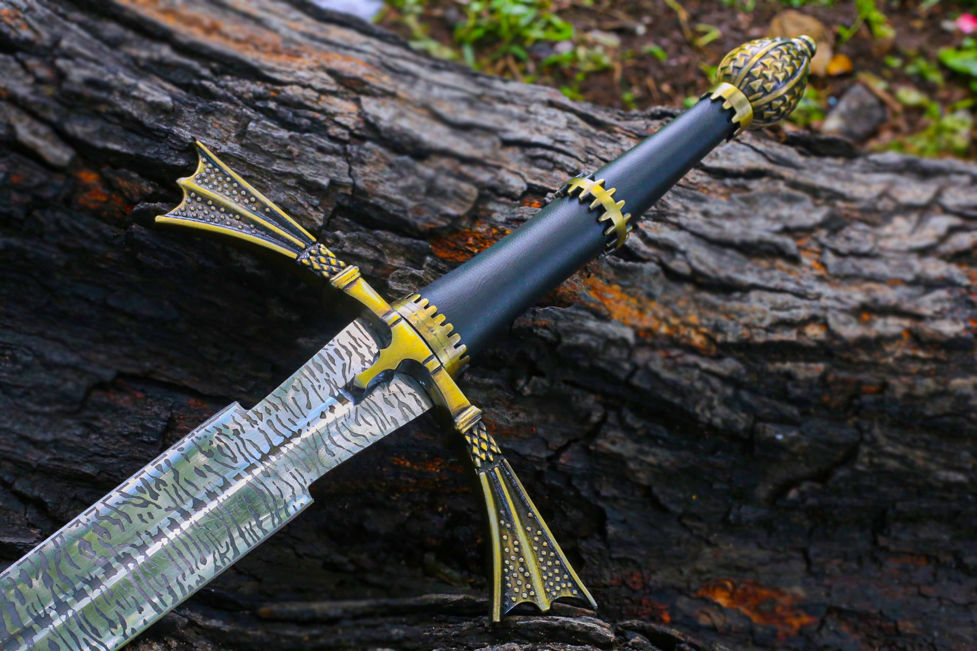 Daemon Targaryen Dark Sister Full Metal Replica Sword – Just $219 in USA