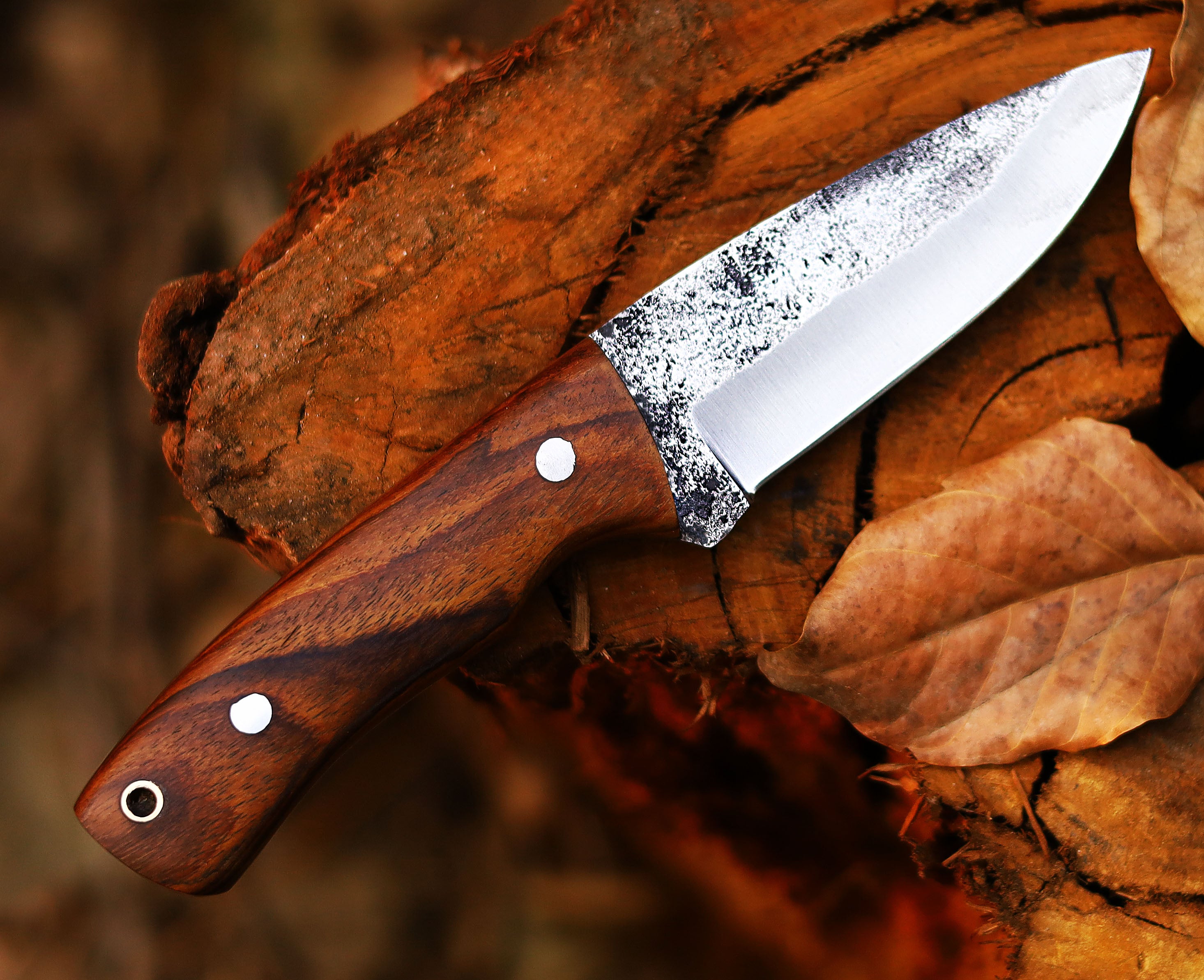 Handmade High Carbon Stainless Steel Hunting Skinner Knife - Precision Craftsmanship for Ultimate Outdoor Performance