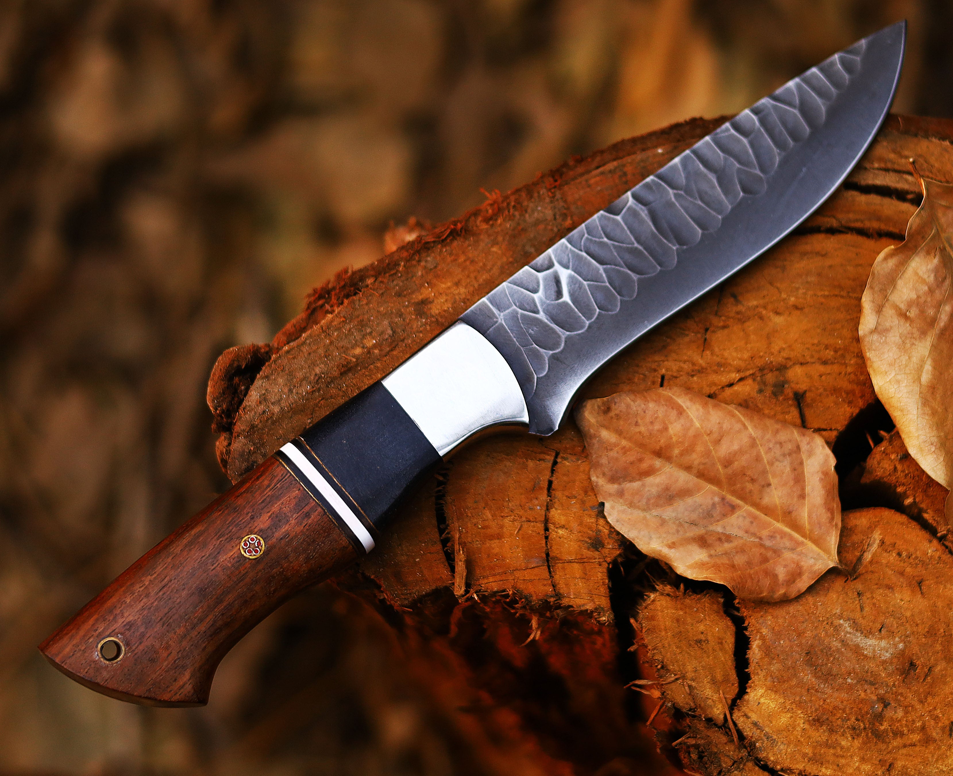 Handmade High Carbon Stainless Steel Hunting Knife - Precision Craftsmanship for Superior Outdoor Performance