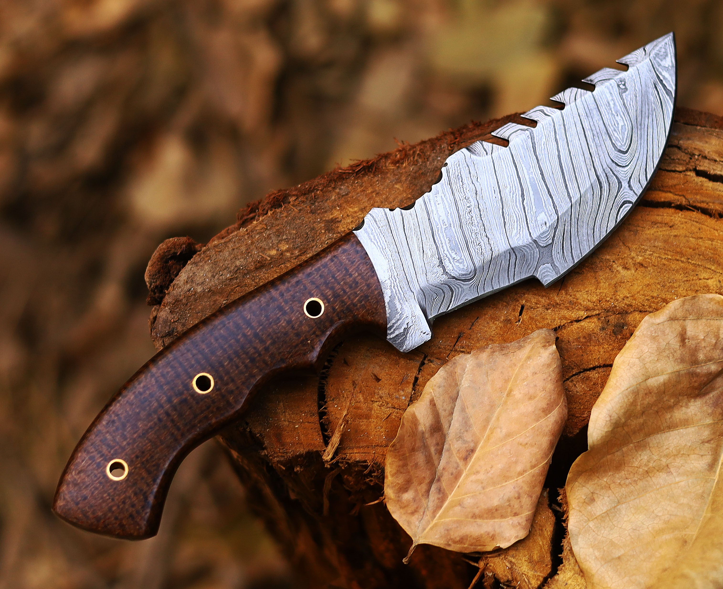 Handmade Damascus Steel Hunting Knife - Precision Craftsmanship for Exquisite Outdoor Performance