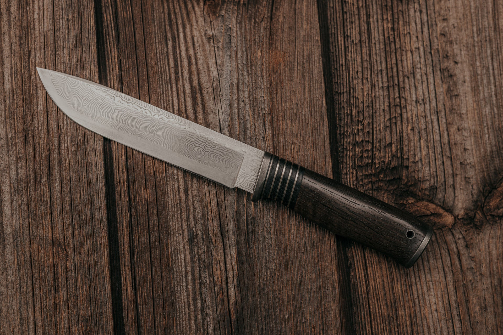 Stainless Damascus Taiga knife with Flint Striker